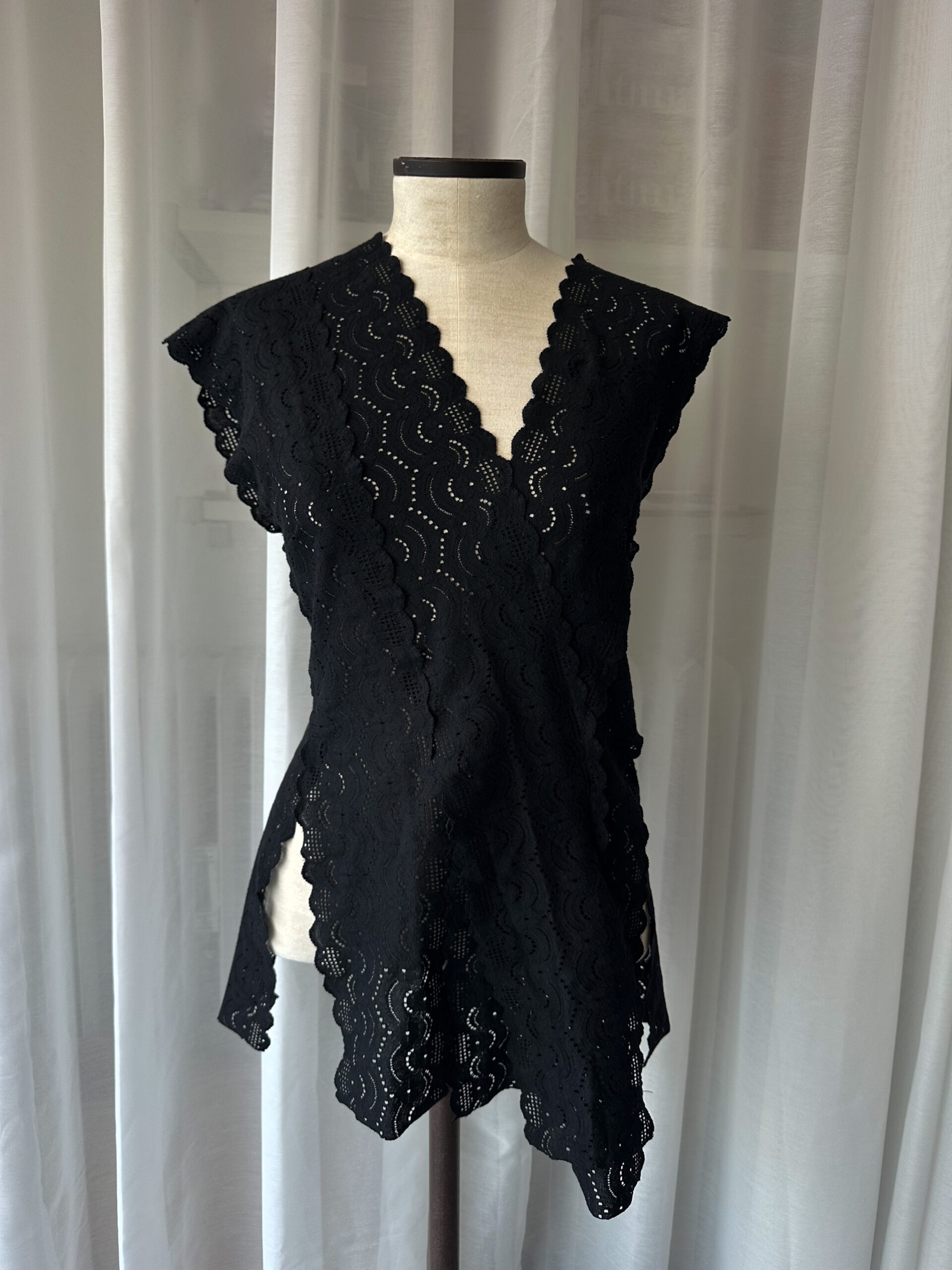 Lace panel top - Black - Image 2